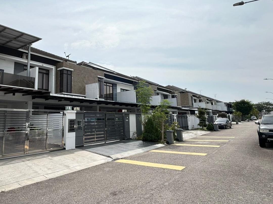 Austin Duta near Seri Austin