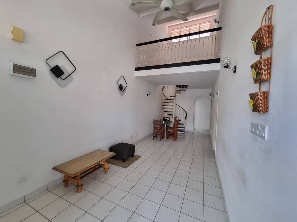 Taman Molek / 1.5-Sty House