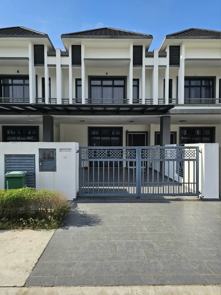 Knighton - Eco Summer