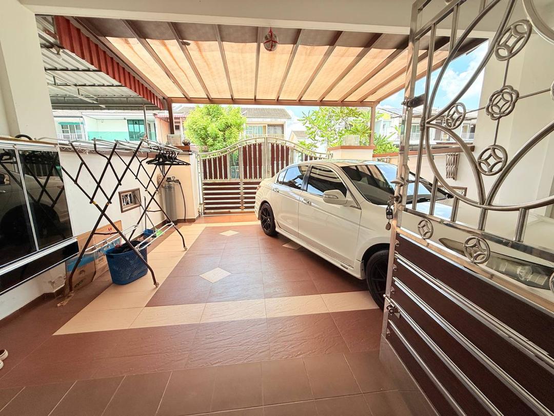 Gelang Patah / Nusa Bayu / Corner
