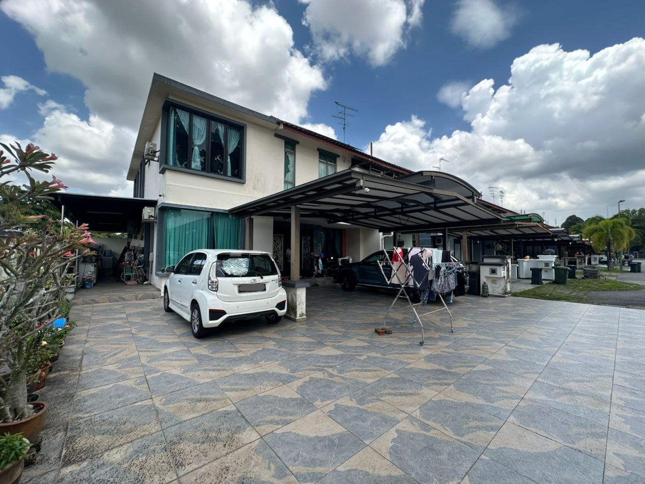 Sutera Utama / Jalan Sutera Pulai / Corner