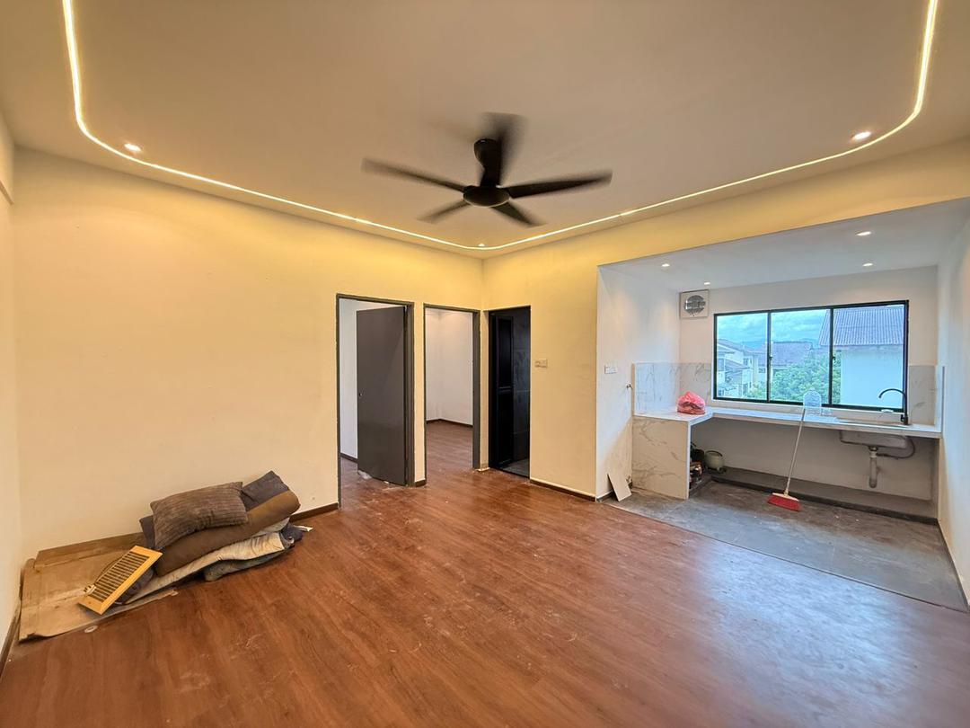 Selesa Jaya Flat near Nusa Bestari