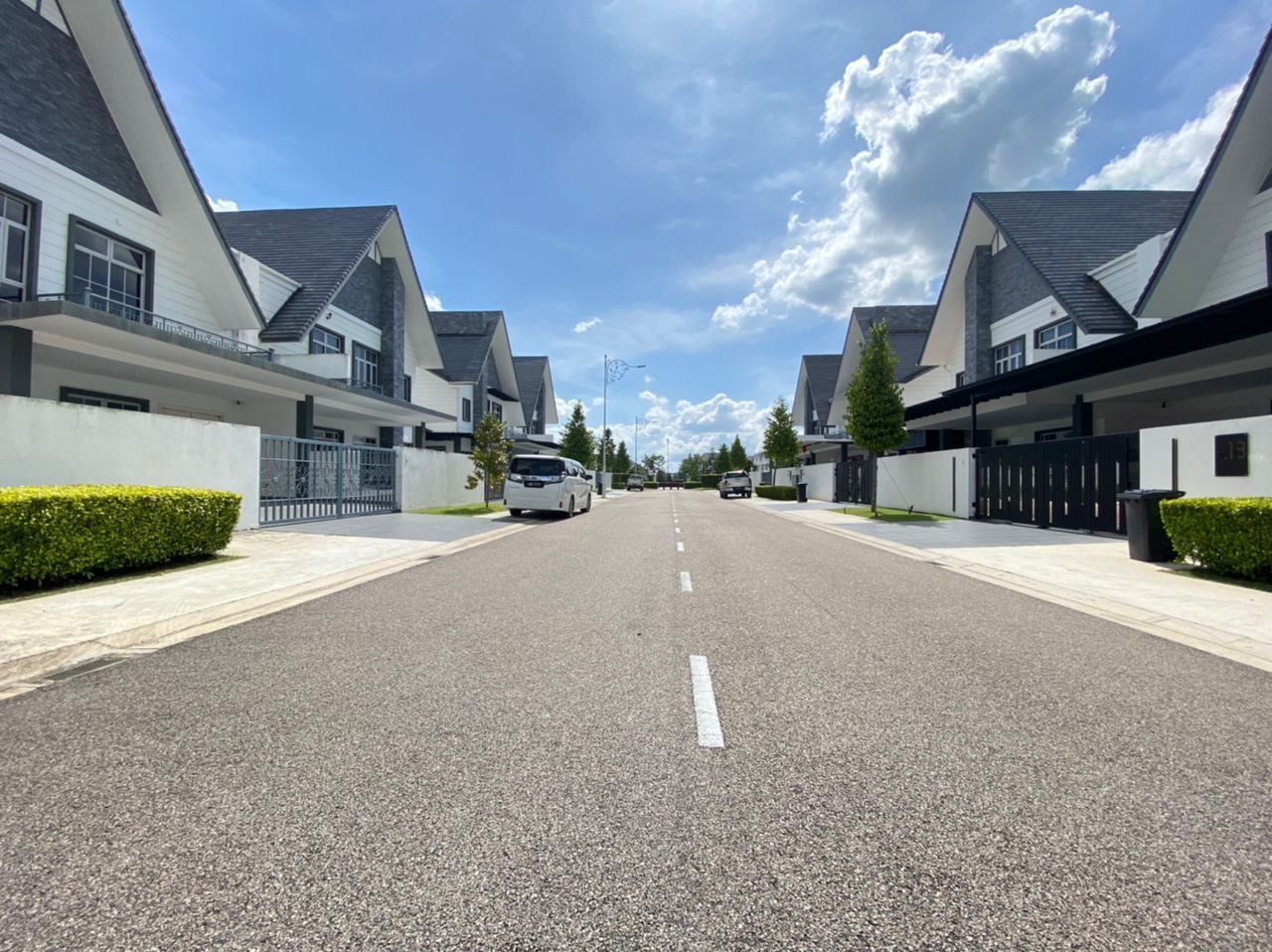 Jalan Ekoflora 1 - Eco Spring