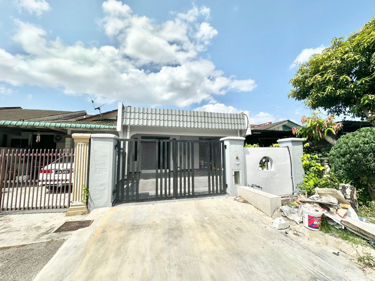 Taman Rinting / 1.5-Sty House