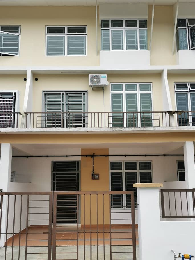 Senai / Taman Scientex / 2.5-Sty House