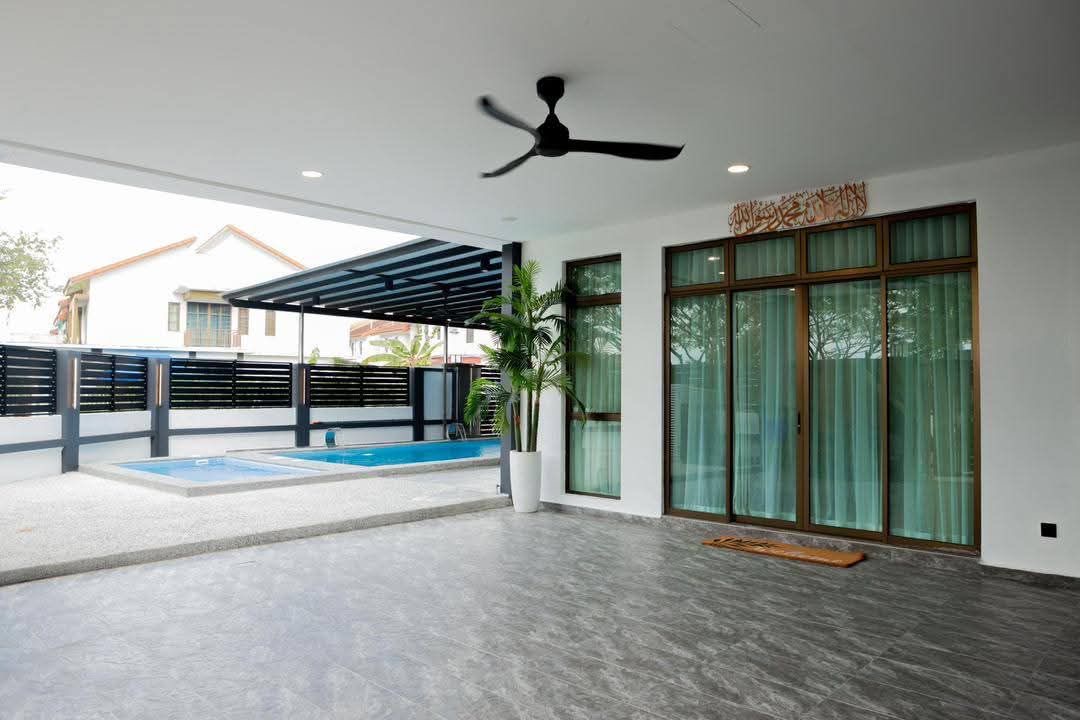 Bandar Dato Onn / Perjiranan 12 / Corner
