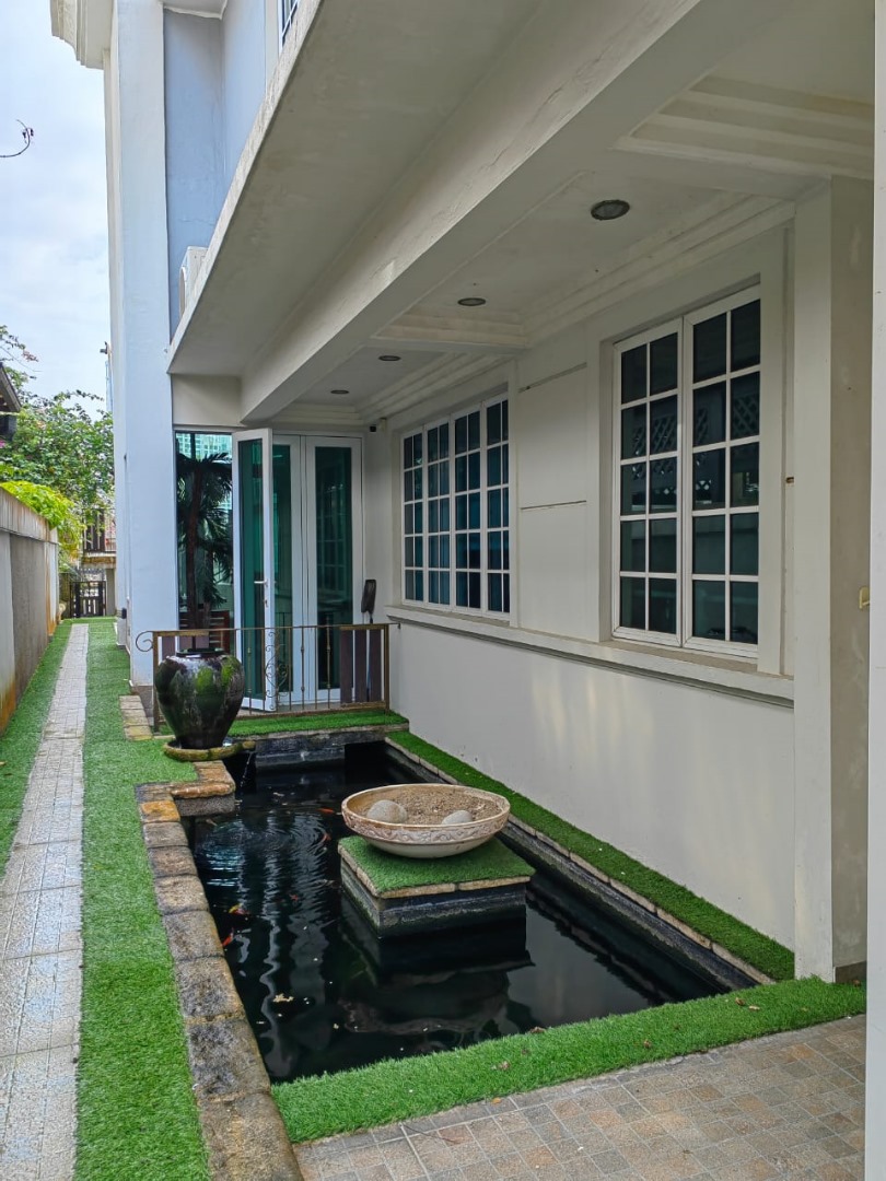Redang Villa / 2.5-Sty House