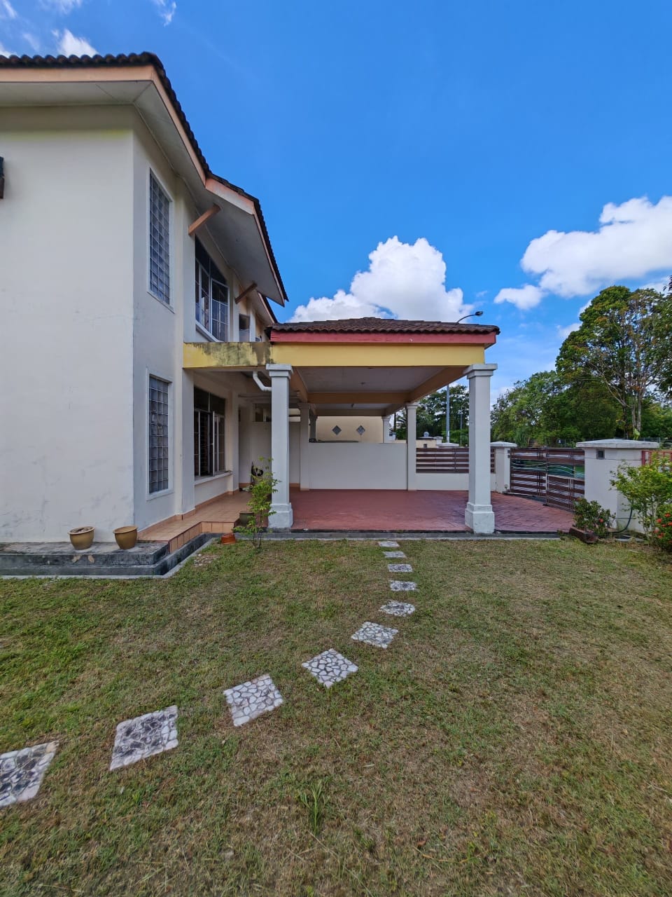 Taman Mutiara Rini / Corner