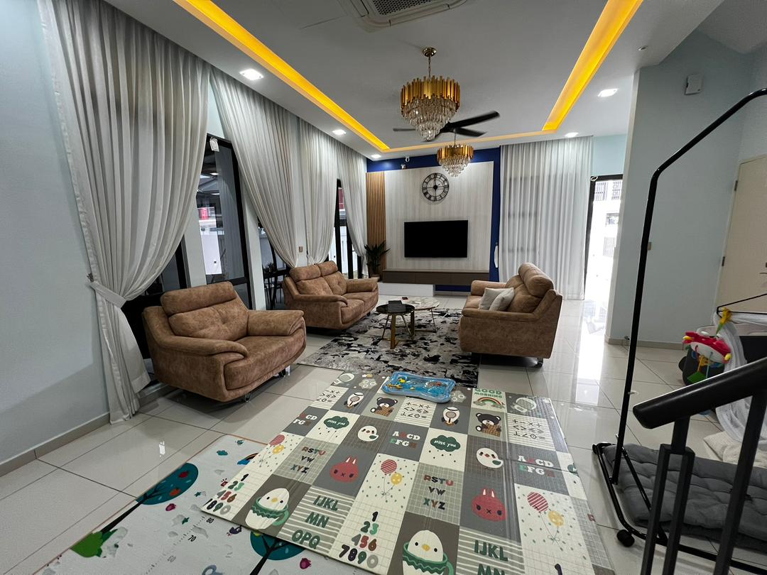 Desa Tebrau / Corner