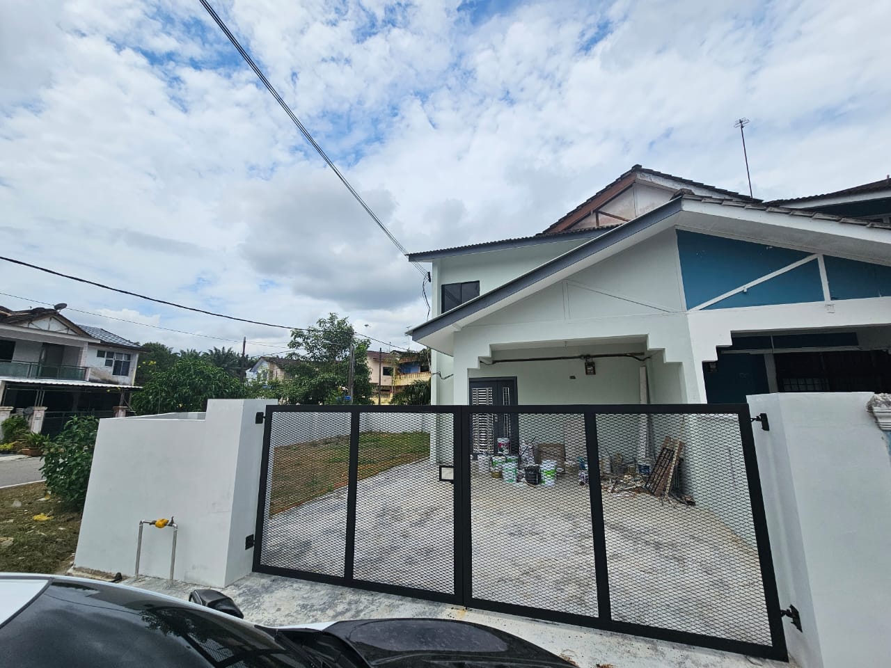Saleng / Jalan Jambu / Corner