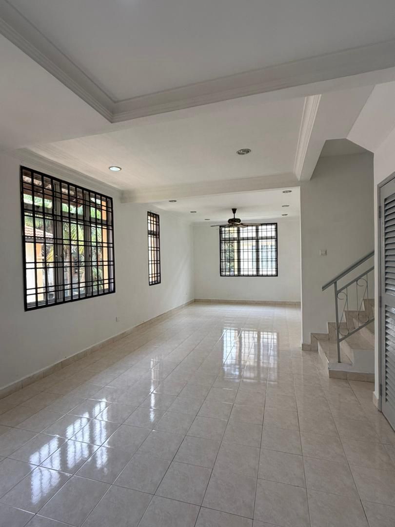 Nusa Villa Penthouse / Nusa Bestari Jaya / 2-Sty…